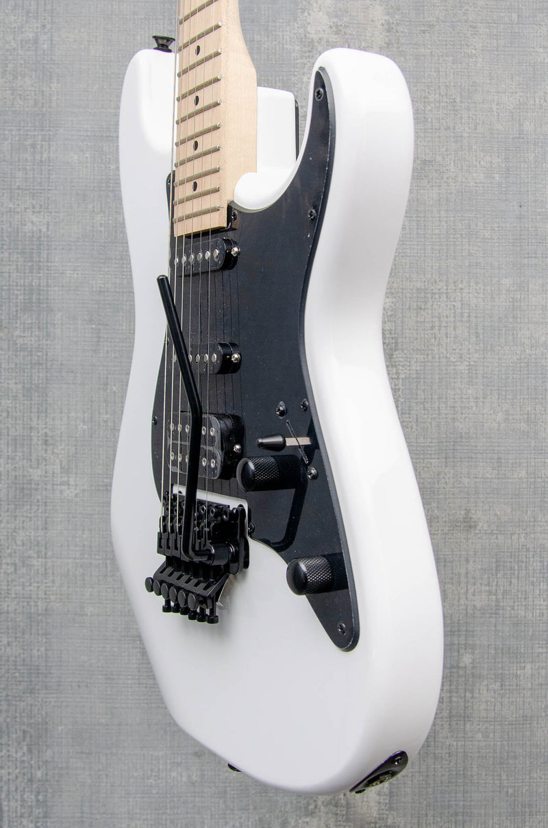 Jackson X Series Signature Adrian Smith SDXM Snow White with Black Pickguard