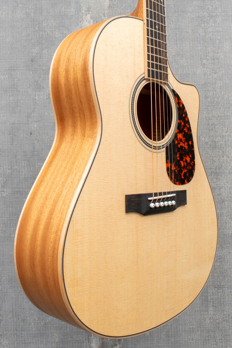 Larrivee LV-03 Mahogany