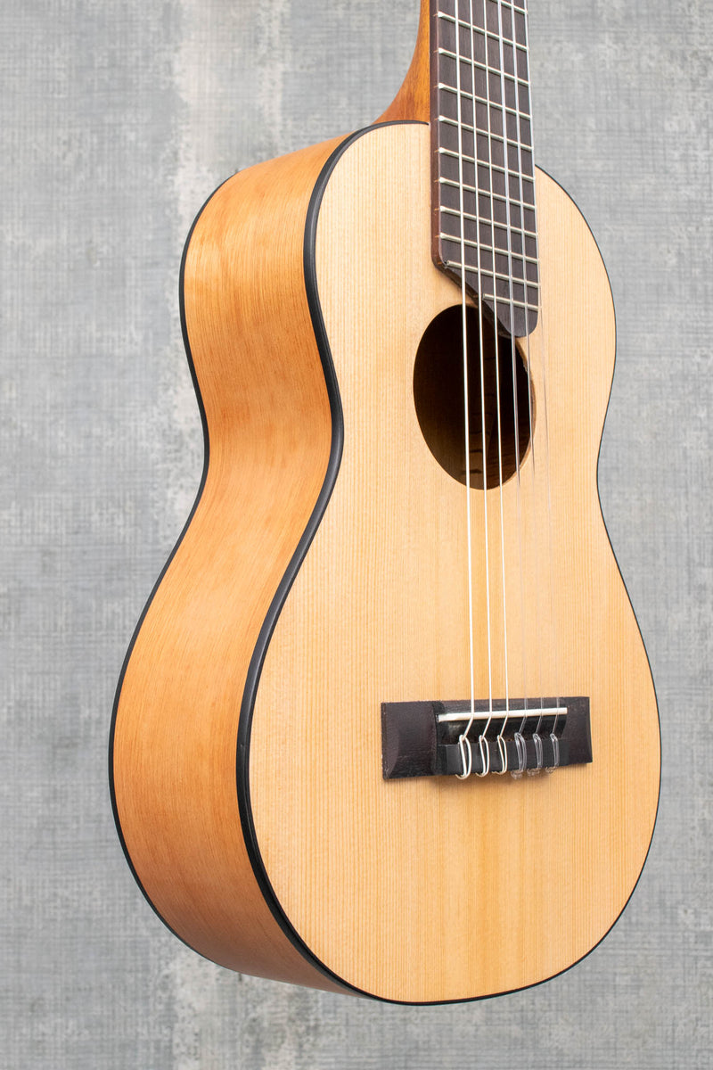 Yamaha GL1 Guitalele - Guitar Ukulele