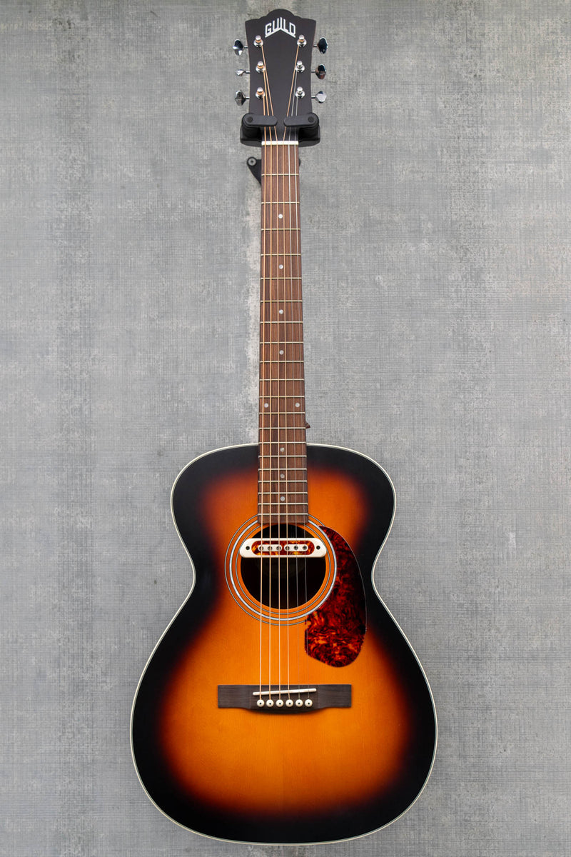 Guild M-240E Troubador VSB