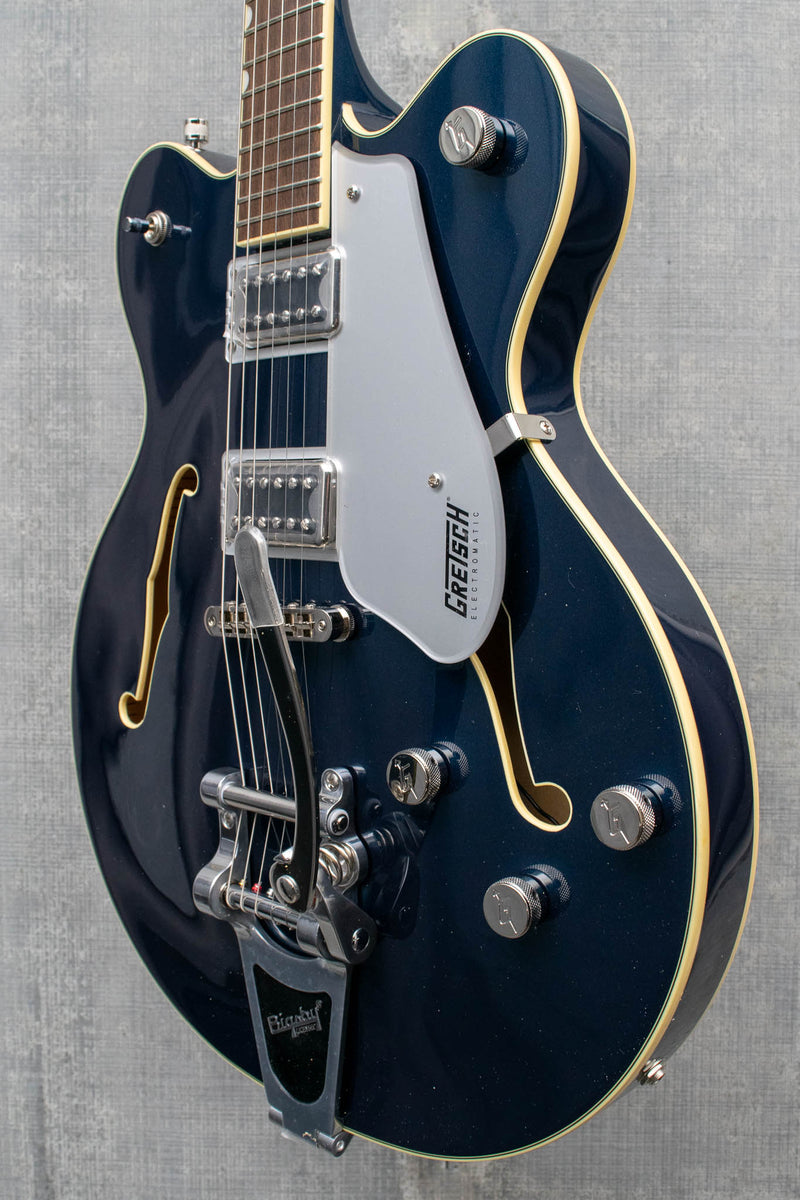 Gretsch G5622T Electromatic Center Block Double-Cut with Bigsby Midnight Sapphire