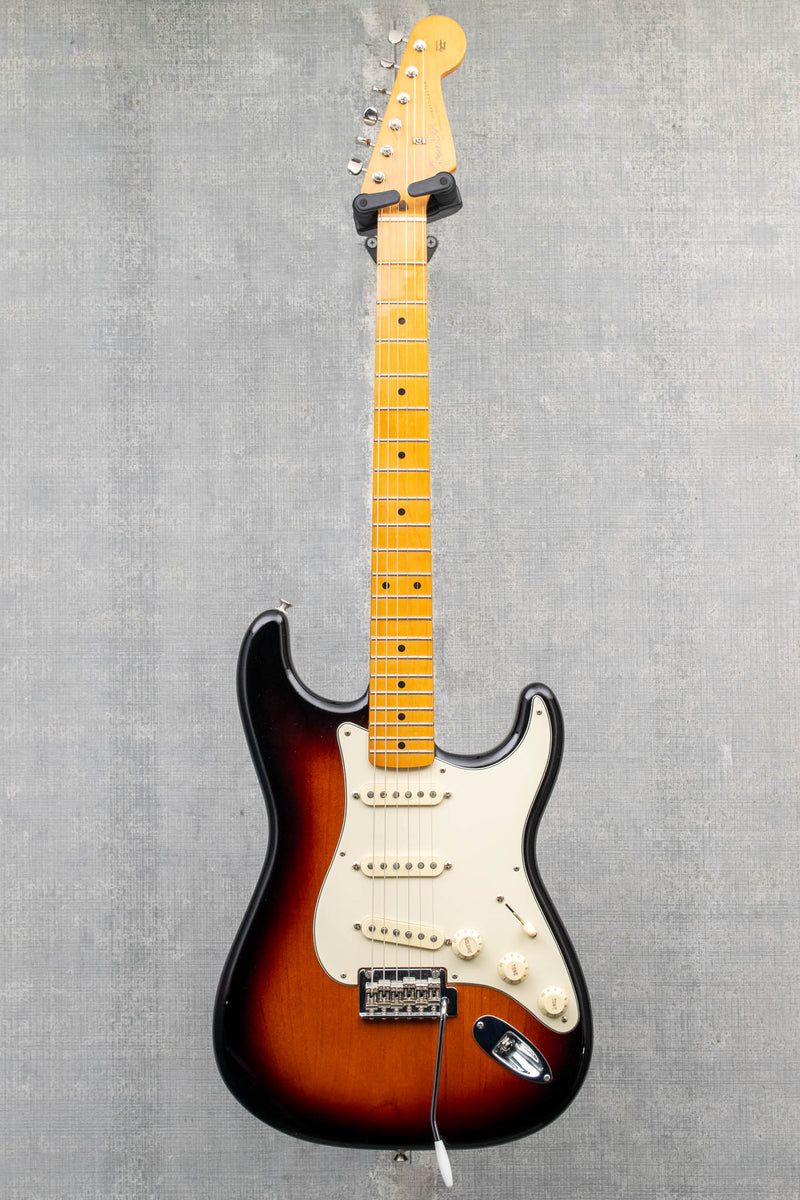 Used Fender Vintera '50s Stratocaster Modified, Maple Fingerboard, 2-Color Sunburst