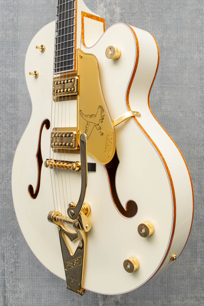 Used Gretsch G6136T-59 Vintage Select Edition '59 Falcon Hollow Body with Bigsby Vintage White