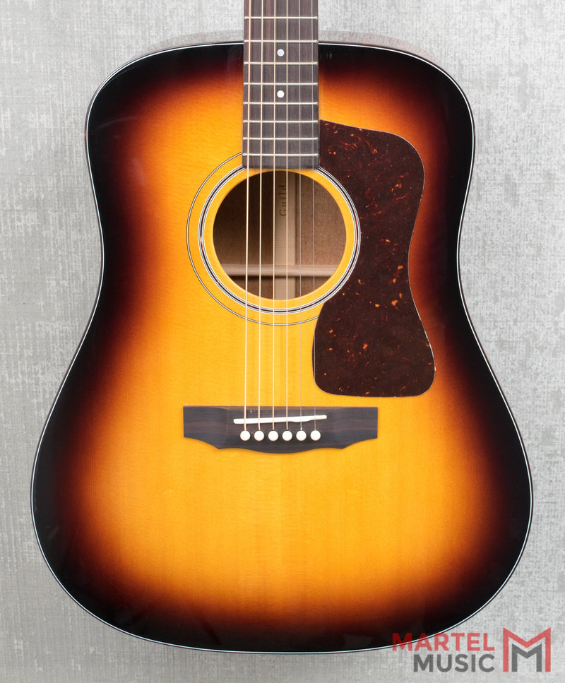 Guild D-40 Traditional Antique Sunburst B-Stock