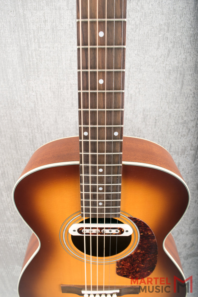 Guild M-240E Troubadour Vintage Sunburst